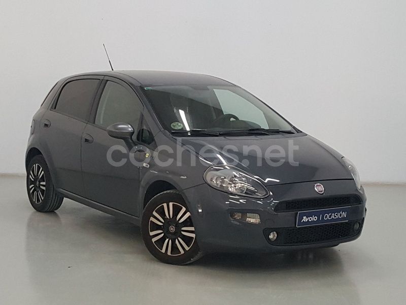 Gris / plata Usado 2014 Fiat Punto Young Utilitario | 7900 € (Precio justo) - Imagen 1/4