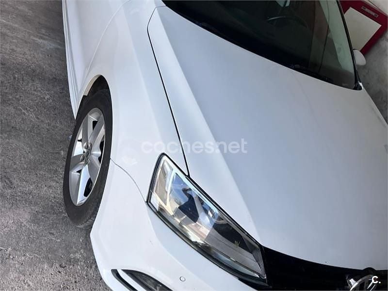 Blanco Usado 2016 VW Jetta Advance Berlina | 10.000 € (Precio justo) - Imagen 1/4