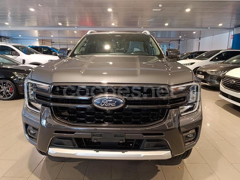 Nuevo Ford Ranger Wildtrack 240 CV (176 kW) 2025 Gris / plata Recogida