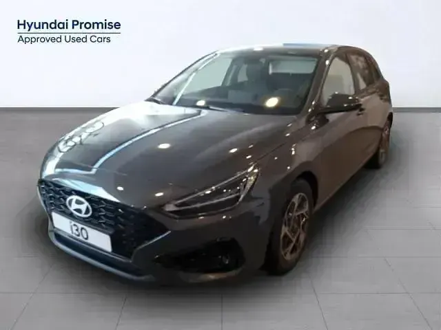 Usado Hyundai i30 100 CV (73 kW) 2025 Gris