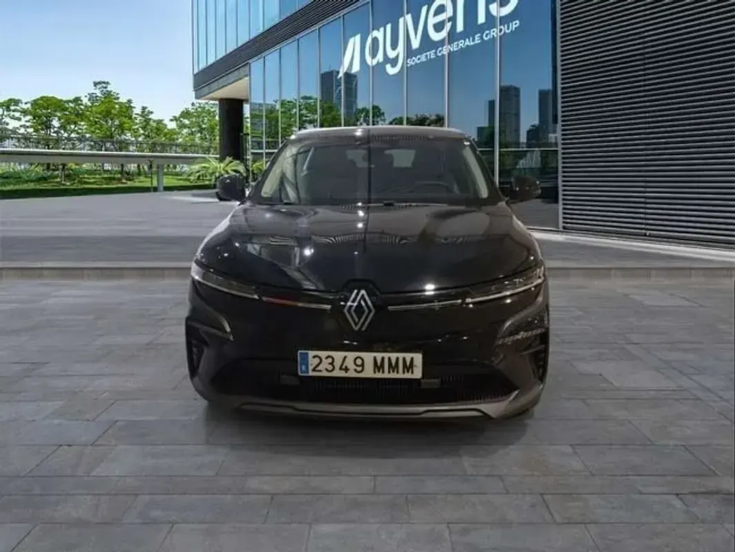 Usado Renault Megane E-Tech Evolution 96 kW (131 CV) 2023 Negro Utilitario