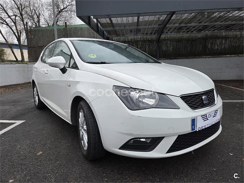 Blanco Usado 2013 Seat Ibiza I-Tech Berlina | 8390 € (Precio justo) - Imagen 1/4