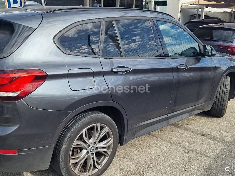 Usado BMW X1 140 CV (102 kW) 2021 Gris / plata SUV