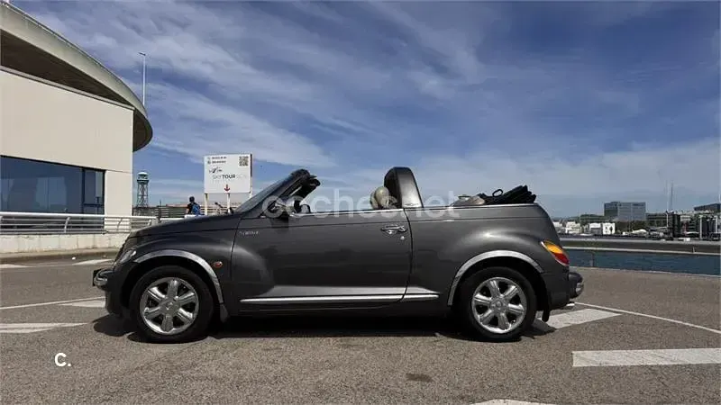 Usado Chrysler PT Cruiser Limited 143 CV (105 kW) 2004 Gris / plata Descapotable