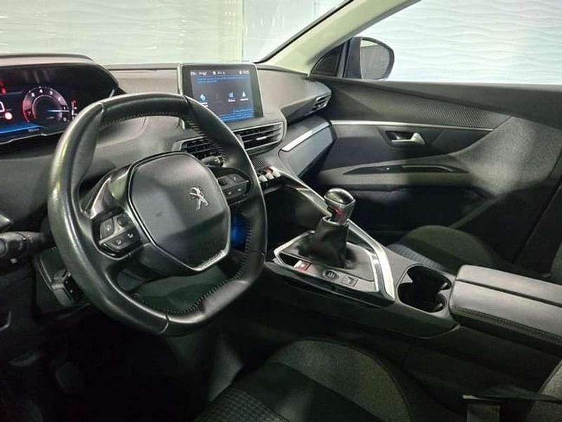 Usado Peugeot 5008 Active 131 CV (96 kW) 2021 Azul Monovolumen