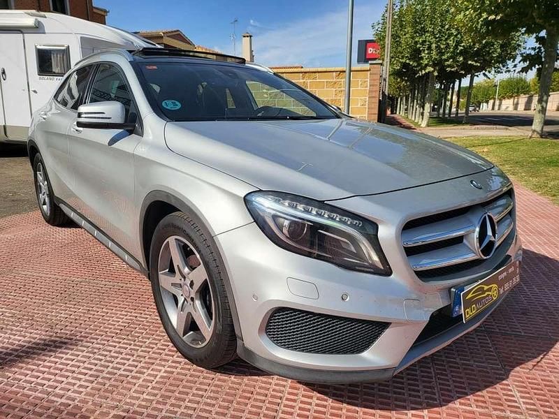 Gris Usado 2017 Mercedes GLA200 AMG line SUV | 17.499 € (Precio justo) - Imagen 1/4