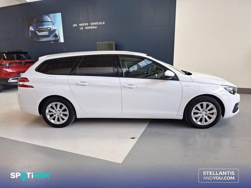 Usado Peugeot 308 SW Style 110 CV (80 kW) 2020 Blanco Familiar