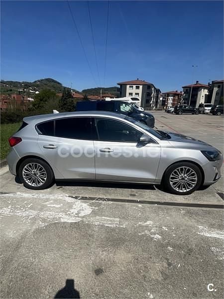 Usado Ford Focus ST-Line 125 CV (91 kW) 2019 Gris / plata Berlina