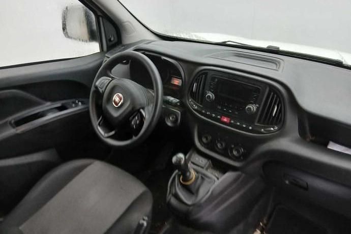 Usado Fiat Doblò 95 CV (69 kW) 2020 Monovolumen