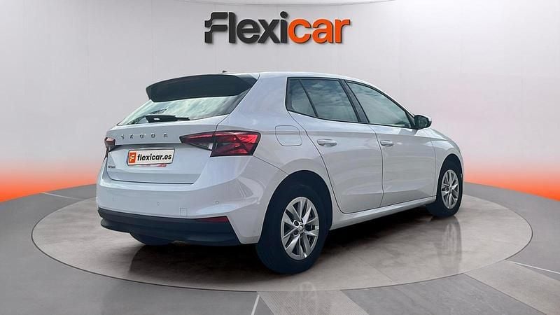 Usado Skoda Fabia Ambition 110 CV (80 kW) 2022 Blanco Utilitario