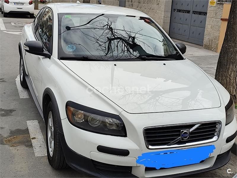 Begagnad Volvo C30 100 HK (73 kW) 2008 Vit Halvkombi