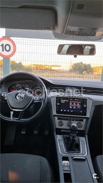 Usado VW Passat Advance 150 CV (110 kW) 2018 Blanco Familiar