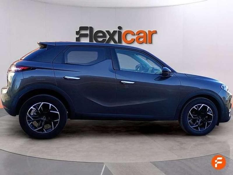 Usado DS Automobiles DS3 Crossback Chic 110 CV (80 kW) 2021 Gris SUV