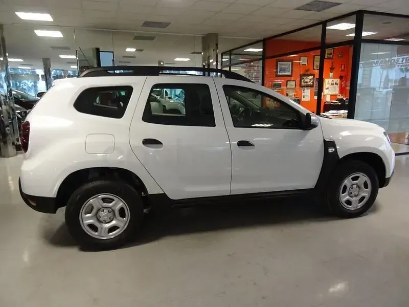 Begagnad Dacia Duster Essentiel 90 HK (66 kW) 2021 Vit SUV