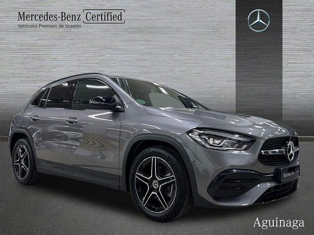 Usado Mercedes GLA200 150 CV (110 kW) 2023 Gris montaña SUV
