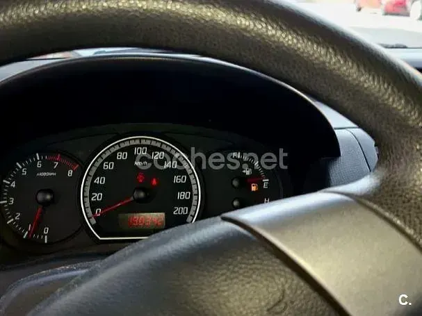 Usado Suzuki Swift GL 92 CV (67 kW) 2007 Rojo Utilitario