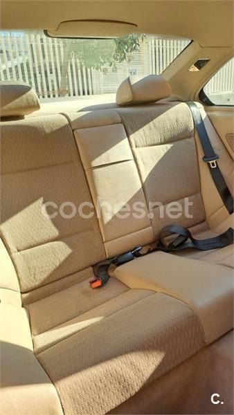 Verde Usado 2001 BMW 318 Coupe | 4100 € (Buen precio) - Imagen 1/4