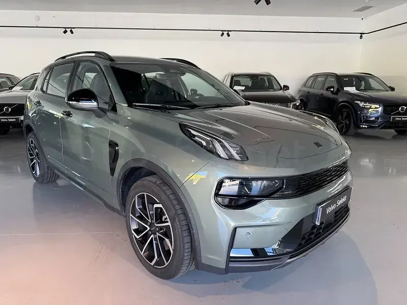 Usado Lynk & Co 01 276 CV (202 kW) 2026 Verde SUV