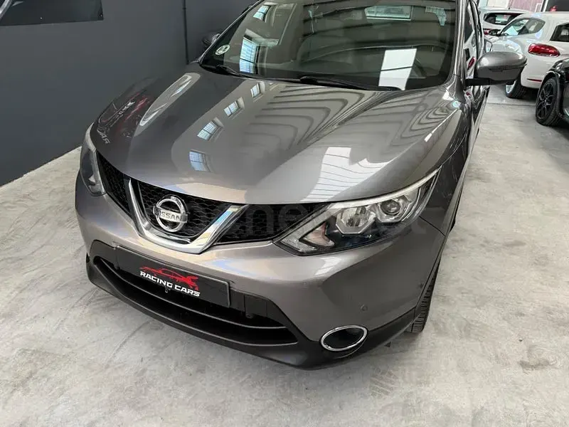 Usado Nissan Qashqai Premium Edition 130 CV (95 kW) 2015 Gris / plata SUV