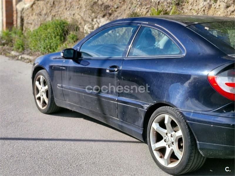Usado Mercedes C180 Sport Edition 143 CV (105 kW) 2006 Negro Berlina