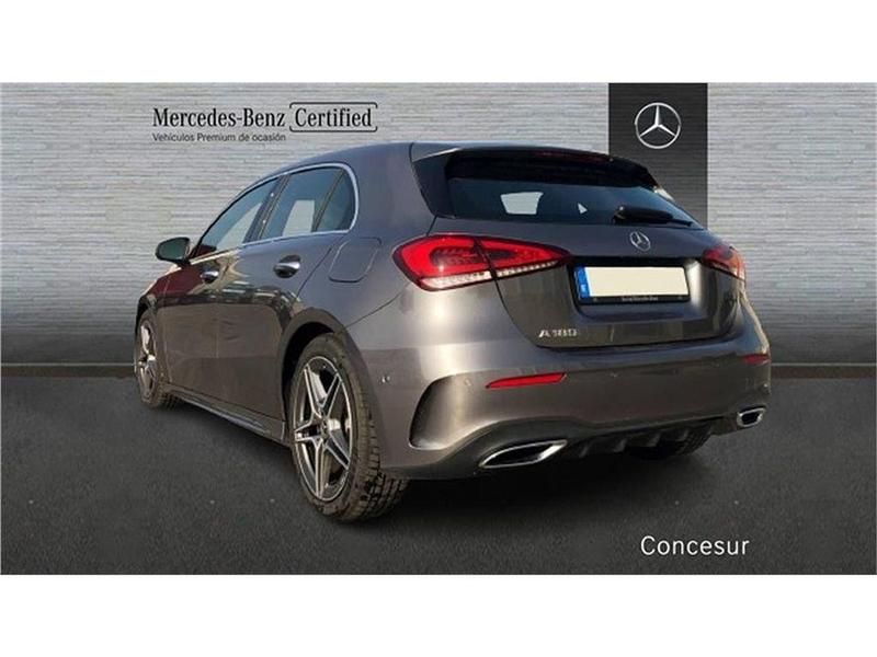 Usado Mercedes A180 136 CV (100 kW) 2022 Gris Utilitario