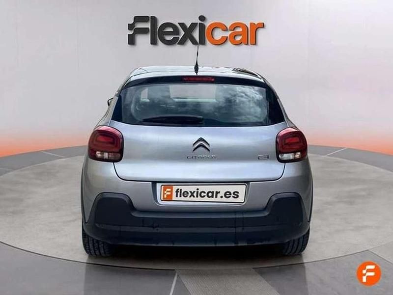 Usado Citroën C3 Feel 99 CV (72 kW) 2020 Gris Utilitario