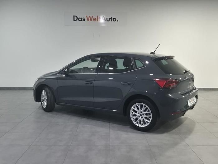 Usado Seat Ibiza 115 CV (84 kW) 2025 Azul Berlina