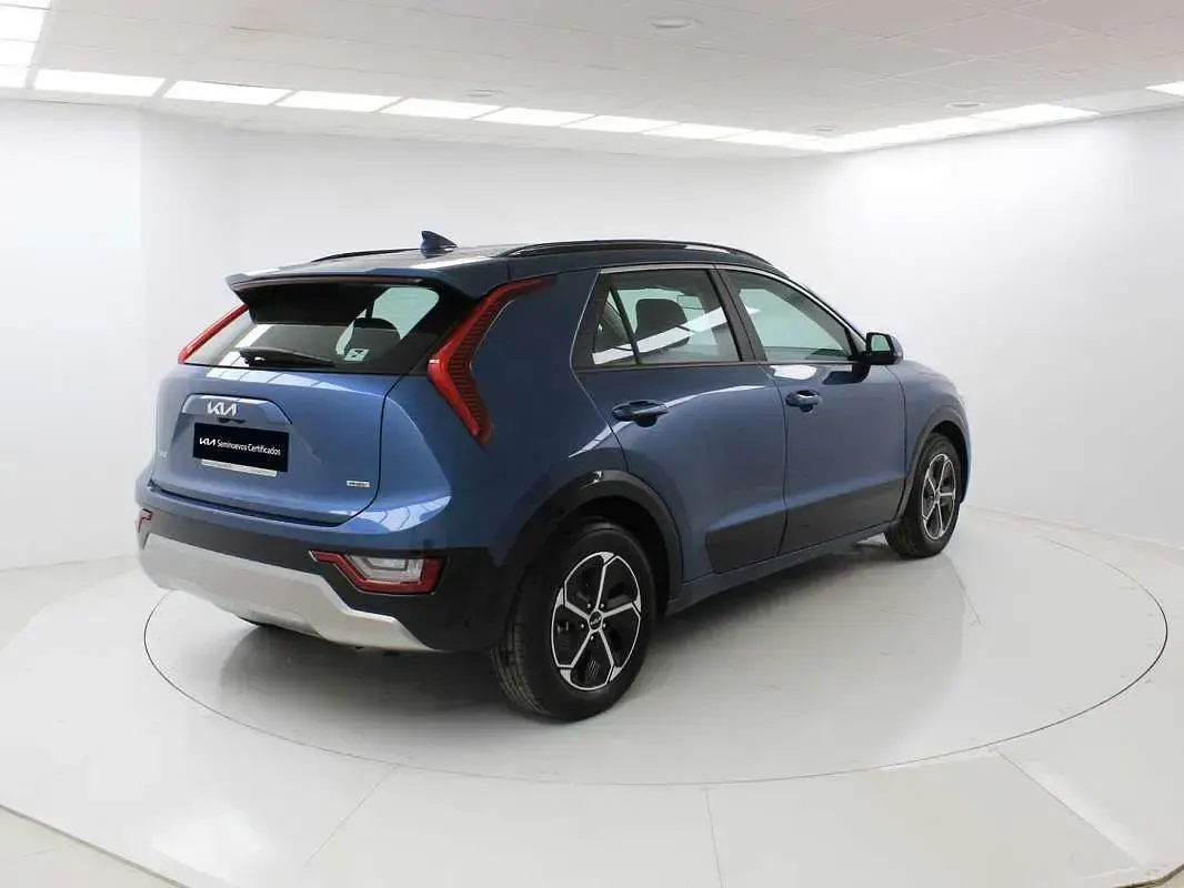 Usado Kia Niro 184 CV (135 kW) 2024 Azul SUV