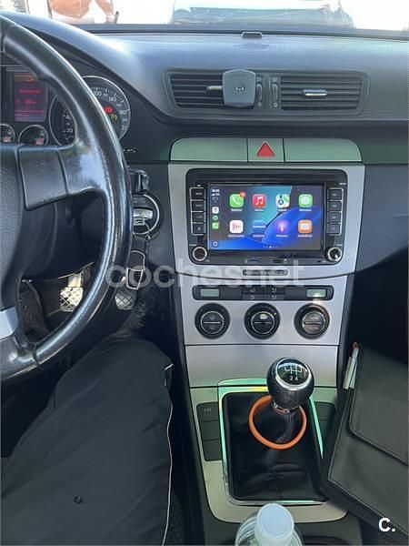 Usado VW Passat Trendline 105 CV (77 kW) 2005 Gris / plata Berlina