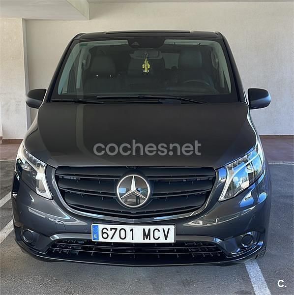 Negro Usado 2023 Mercedes Vito Van | 37.999 € (Buen precio) - Imagen 1/4