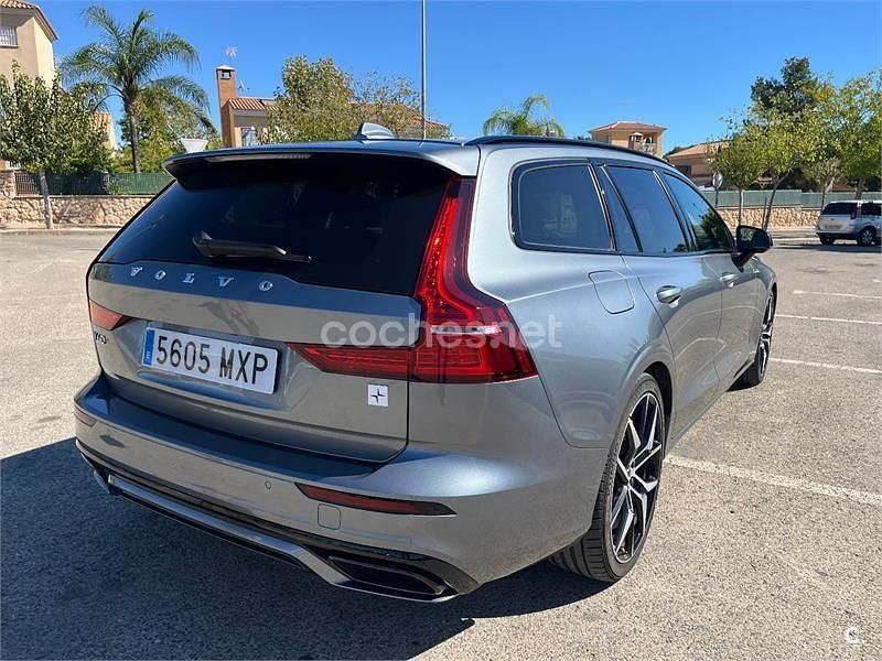 Usado Volvo V60 405 CV (297 kW) 2020 Gris / plata Familiar