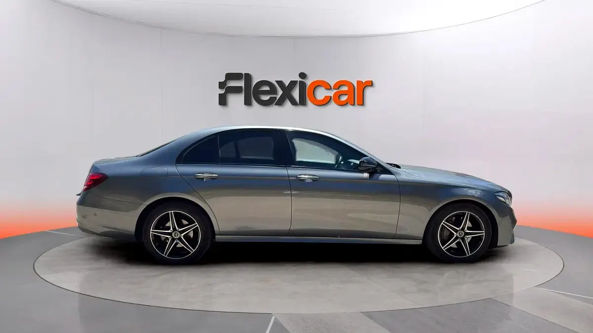 Usado Mercedes E200 150 CV (110 kW) 2019 Gris Berlina