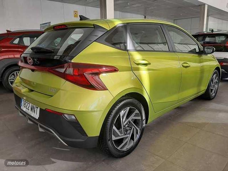 Usado Hyundai i20 83 CV (61 kW) 2024 Lucid lime Utilitario