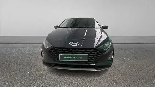 Usado Hyundai i20 79 CV (58 kW) 2025 Gris Utilitario