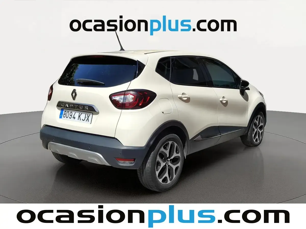 Usado Renault Captur Zen 90 CV (66 kW) 2018 Beige SUV