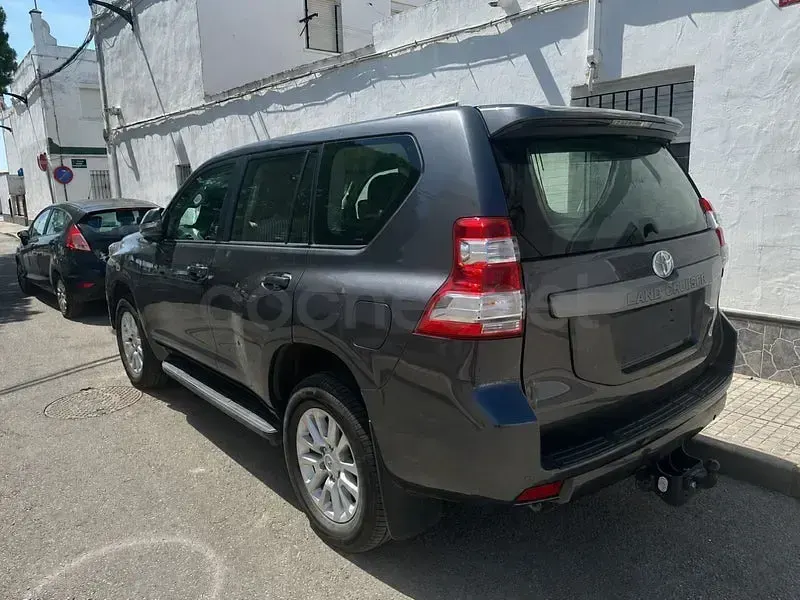 Usado Toyota Land Cruiser 177 CV (130 kW) 2016 Gris / plata SUV