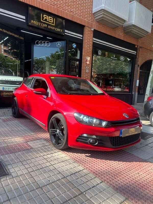 Rojo Usado 2010 VW Scirocco Coupe | 9290 € (Precio justo) - Imagen 1/4