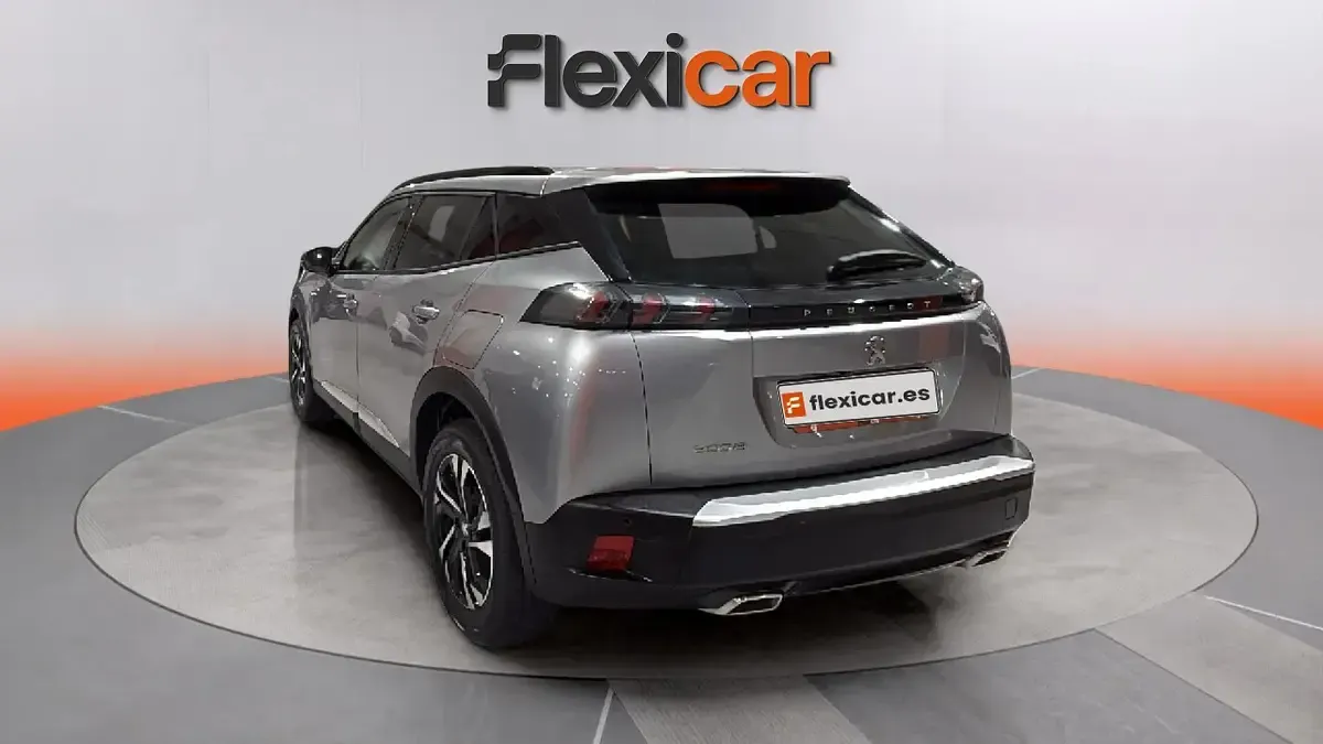 Usado Peugeot 2008 Allure 131 CV (96 kW) 2023 Gris SUV
