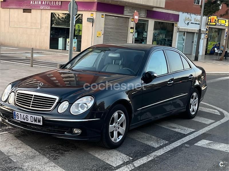 Azul Usado 2005 Mercedes E280 Avantgarde Berlina | 7000 € (Precio justo) - Imagen 1/4
