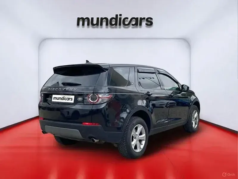 Używany Land Rover Discovery Sport SE 150 KM (110 kW) 2017 Czarny SUV