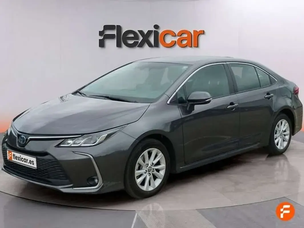 Usado Toyota Corolla Active 140 CV (102 kW) 2024 Gris Utilitario