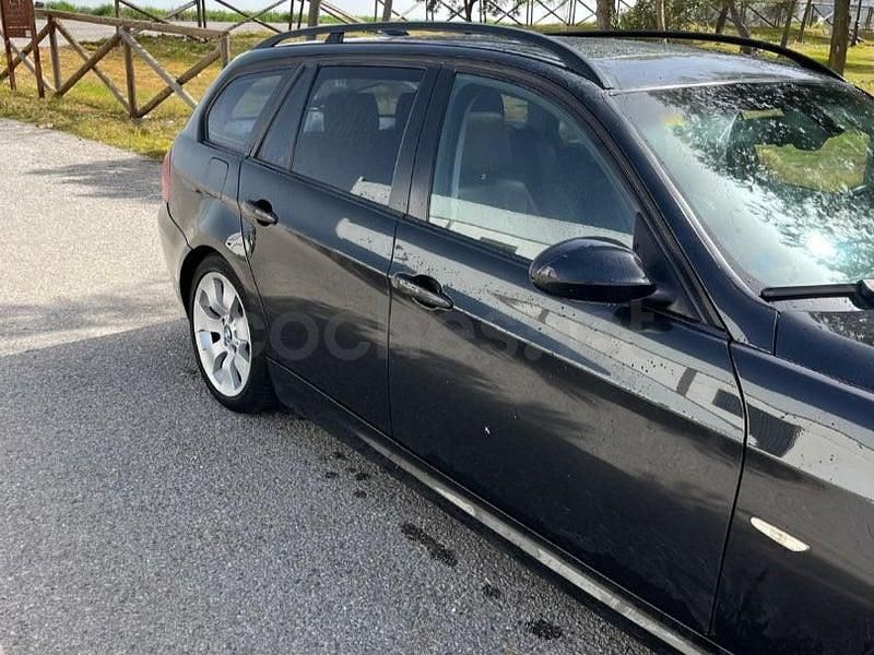 Usado BMW 320 177 CV (130 kW) 2008 Negro Familiar