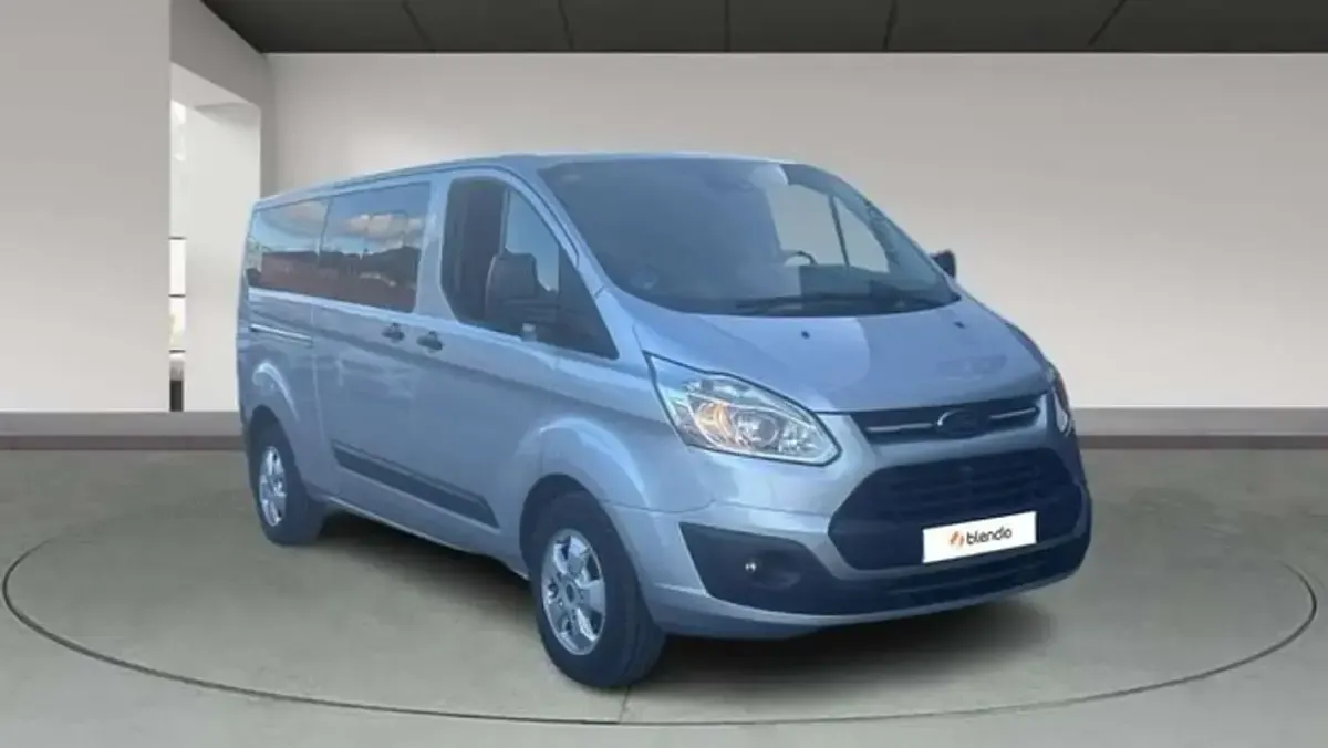 Usado Ford Transit Custom Trend 131 CV (96 kW) 2017 Plateado Familiar