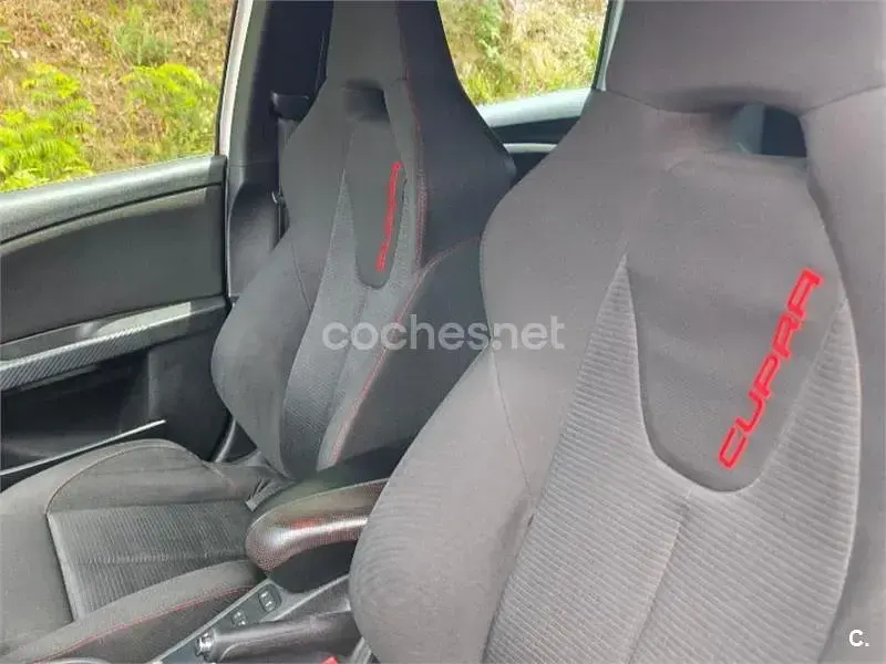 Usado Seat Leon CUPRA 240 CV (176 kW) 2007 Blanco Utilitario