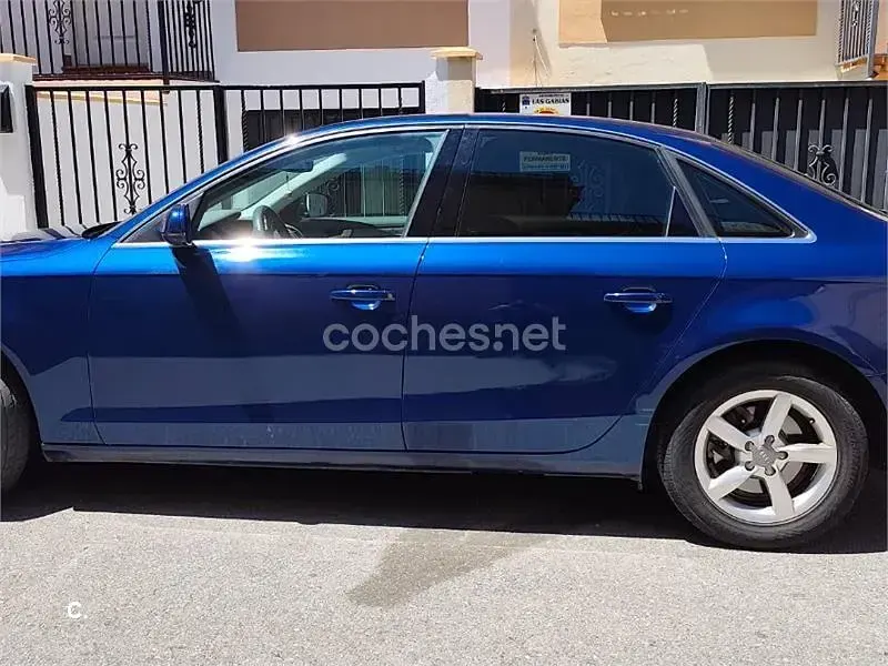 Usado Audi A4 150 CV (110 kW) 2013 Azul Berlina