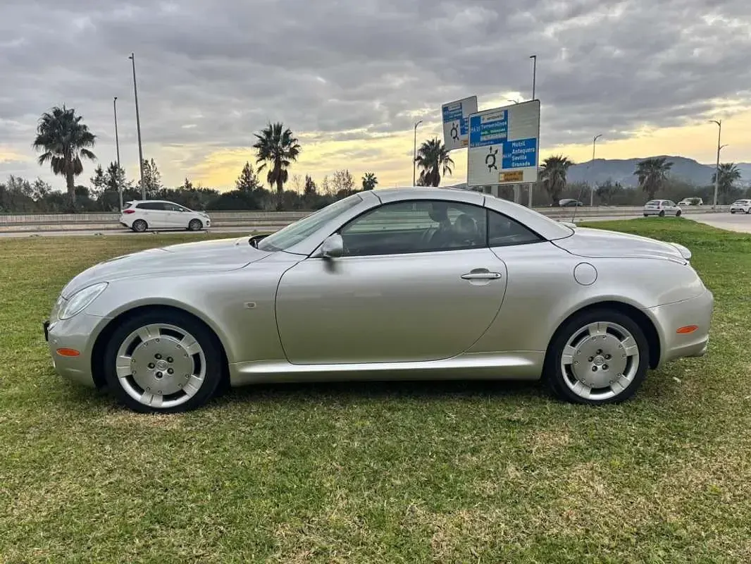 Usado Lexus SC430 286 CV (210 kW) 2003 Gris / plata Descapotable