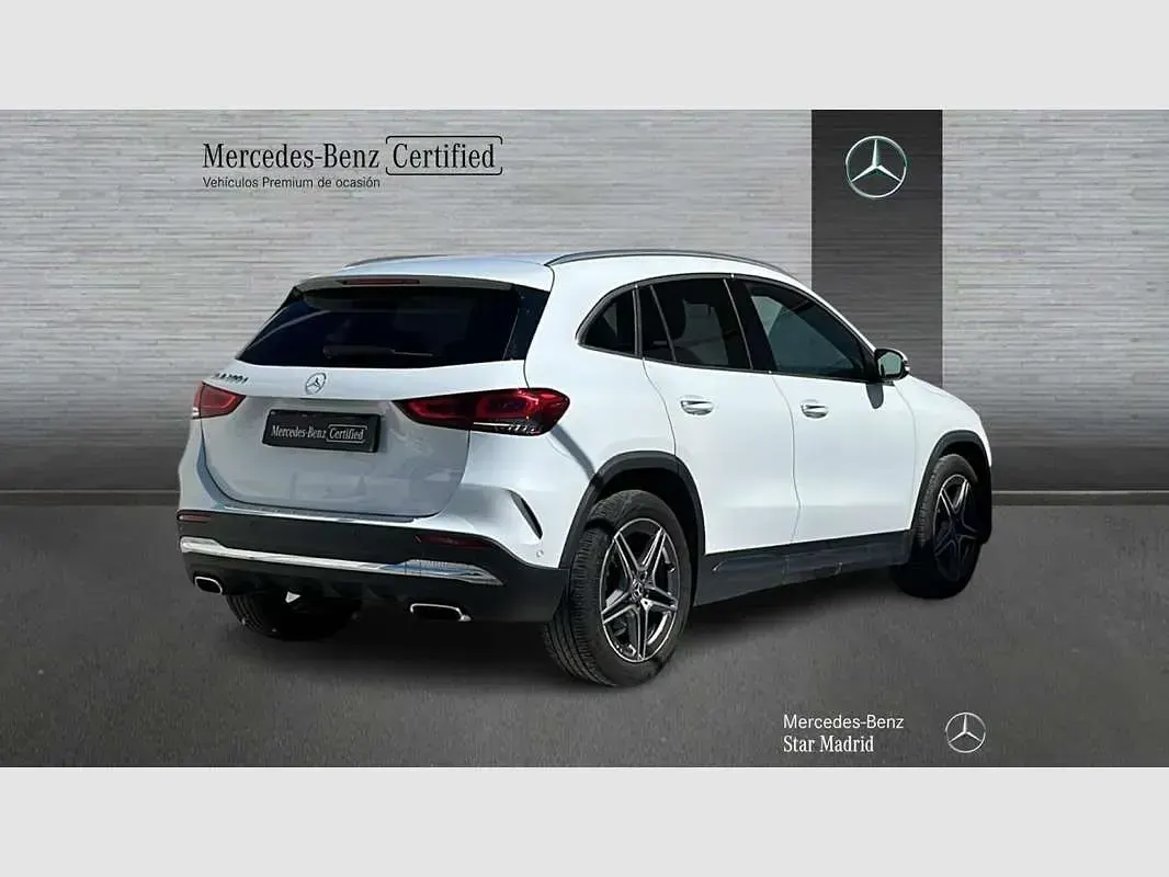 Usado Mercedes GLA200 150 CV (110 kW) 2023 Blanco SUV