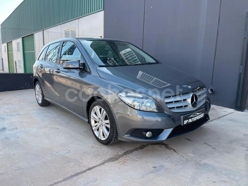 Verde Usado 2012 Mercedes B180 Monovolumen | 10.800 € (Buen precio) - Imagen 1/4