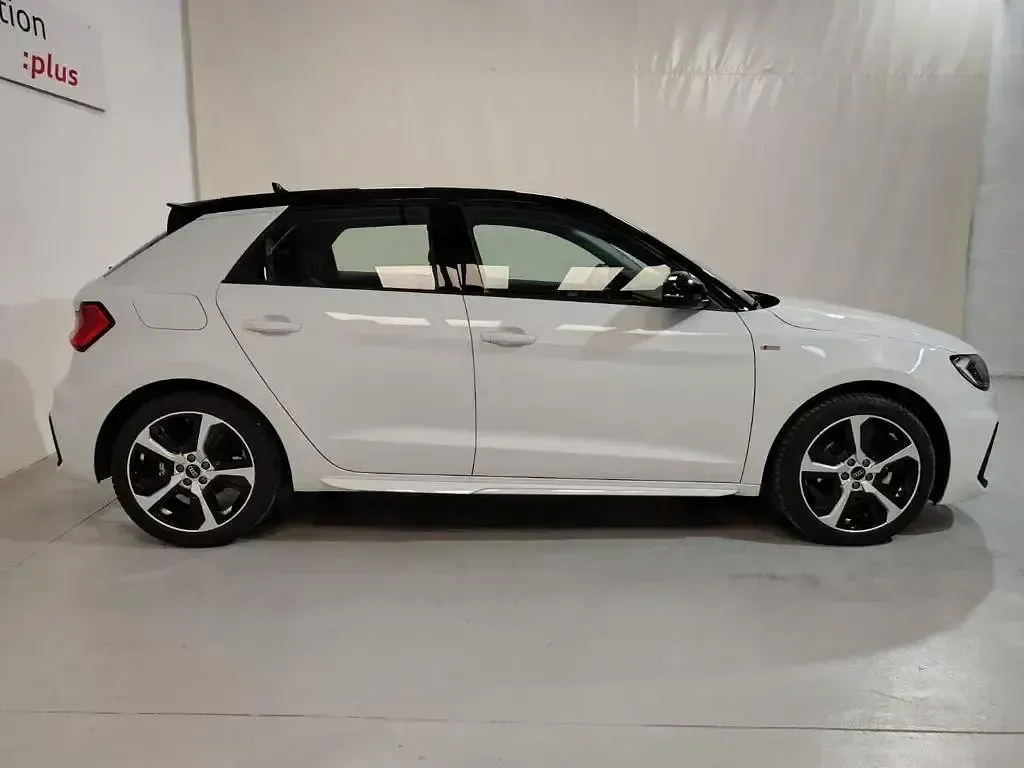 Używany Audi A1 116 KM (85 kW) 2025 Biały SUV