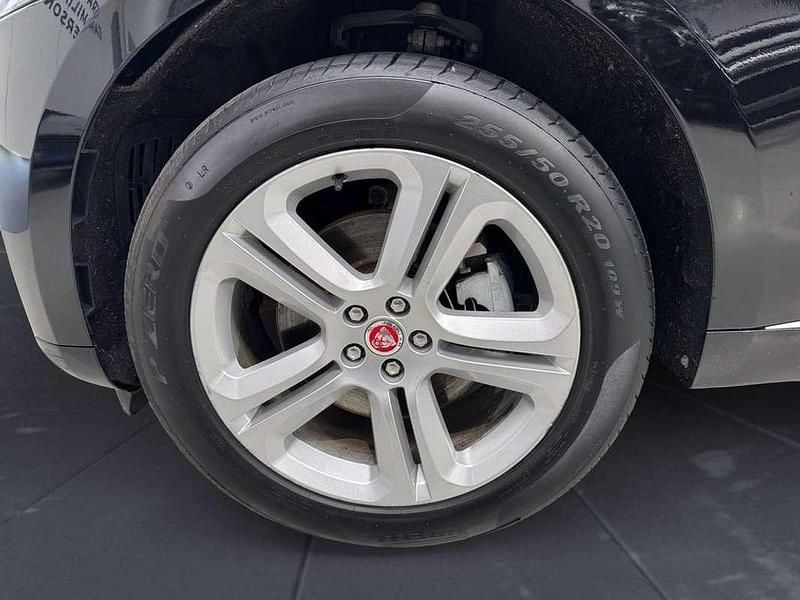 Usado Jaguar F-Pace R-Dynamic 204 CV (150 kW) 2023 Negro SUV